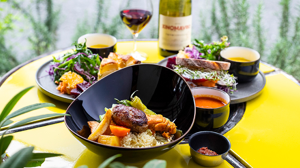 DELTA Bistro, Coffee Shop & Gallery by KYOTOGRAPHIE